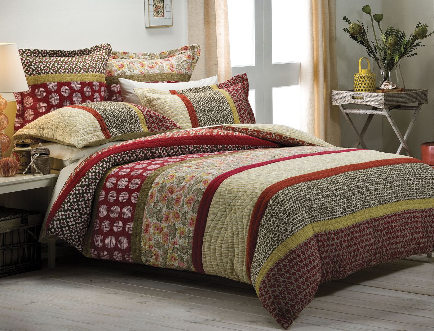 SAKI Padded Bed Bath N' Table